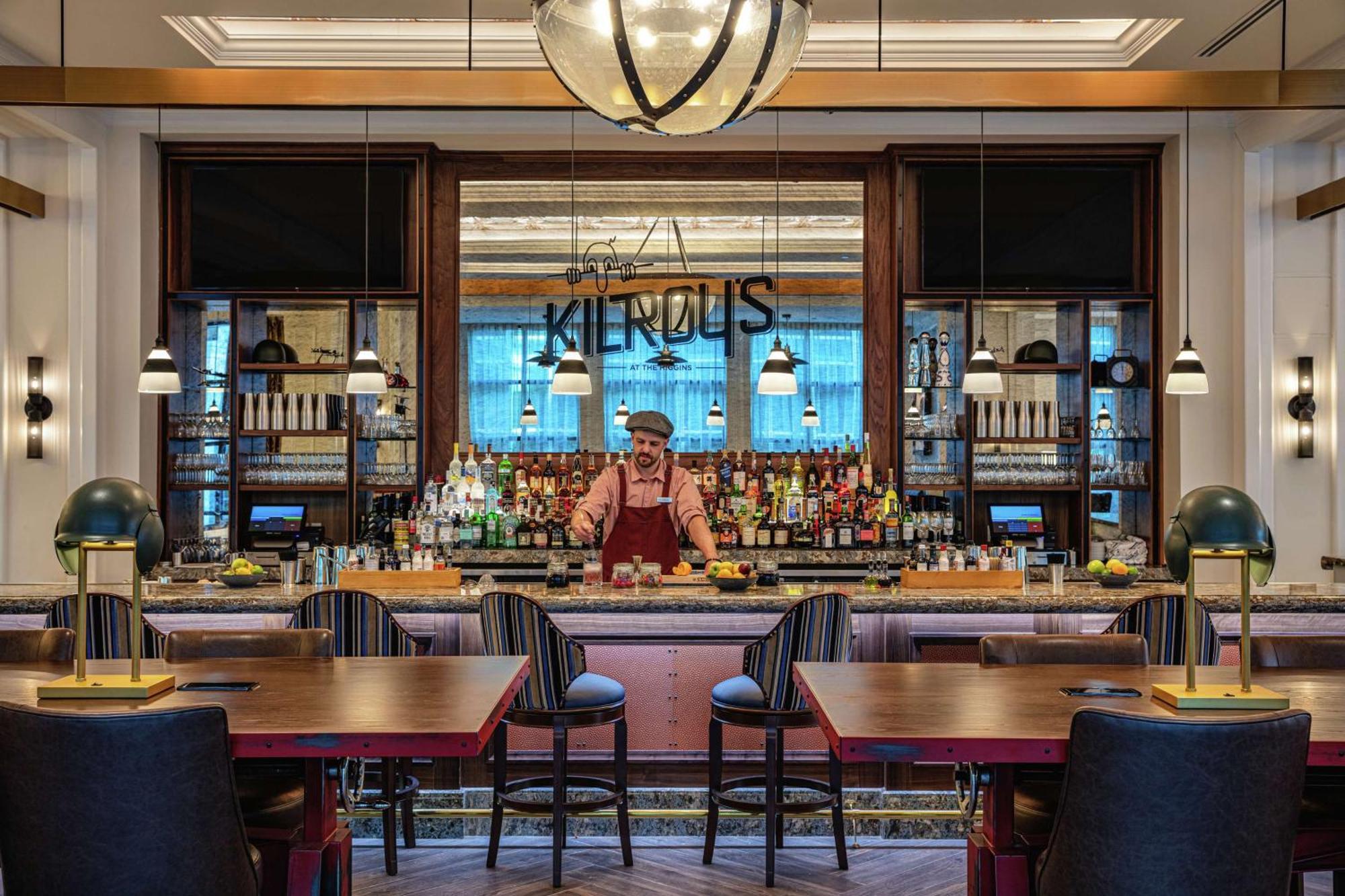 The Higgins Hotel New Orleans, Curio Collection By Hilton Екстериор снимка
