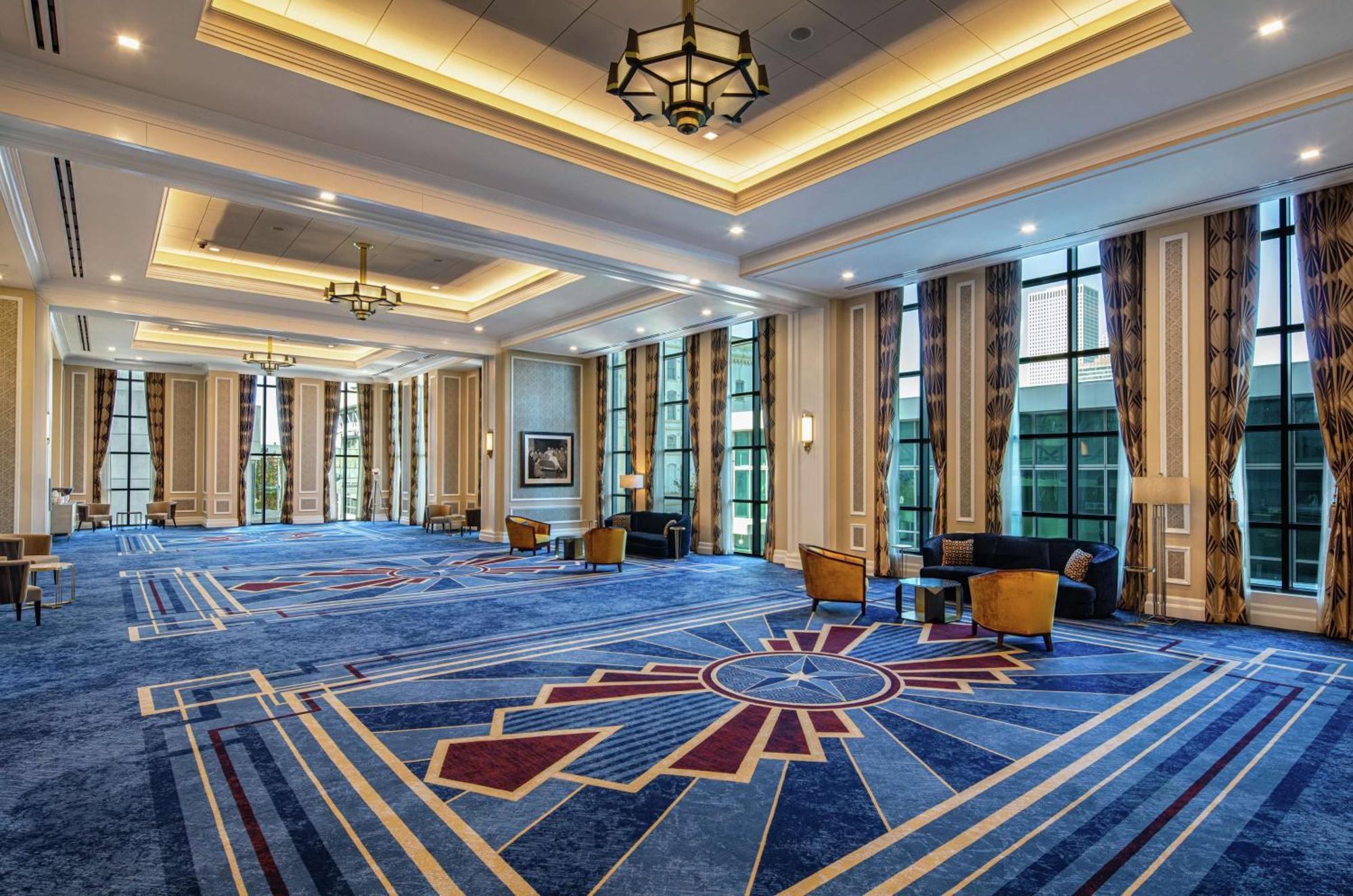 The Higgins Hotel New Orleans, Curio Collection By Hilton Екстериор снимка